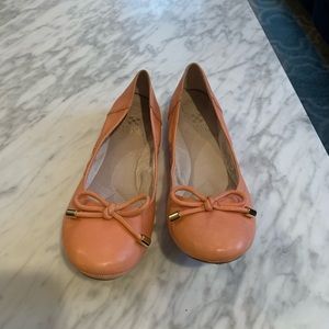 Vince Camino peach flats
